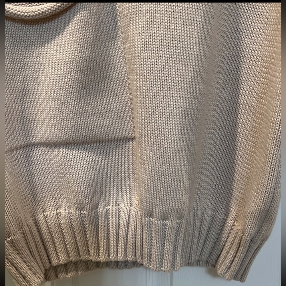 NWT Sweater SIZE L - Picture 5 of 6